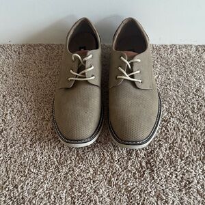 Steve Madden Tan Oxfords